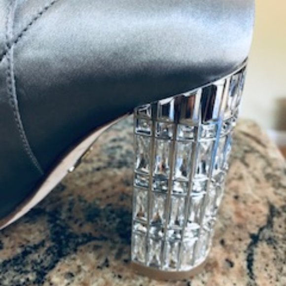 Badgley Mischka "Khloe" Satin Heather Grey Bootie - Picture 8 of 10